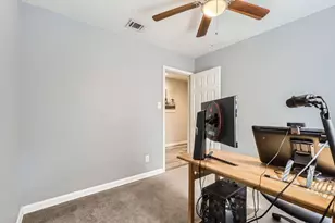 906 Hermitage Dr, Austin, TX 78753 - Photo 19