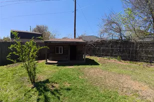 305 China Cove, Elgin, TX 78621 - Photo 17