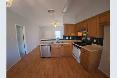 305 China Cove, Elgin, TX 78621 - Photo 5