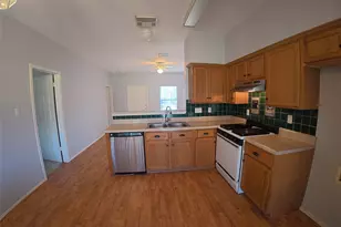 305 China Cove, Elgin, TX 78621 - Photo 5