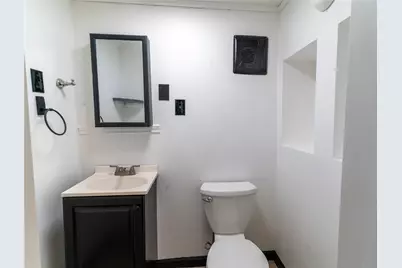 108 E Clark Street, Bartlett, TX 76511 - Photo 11
