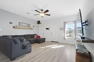 1106 Cattail Ln, Bastrop, TX 78602 - Photo 5