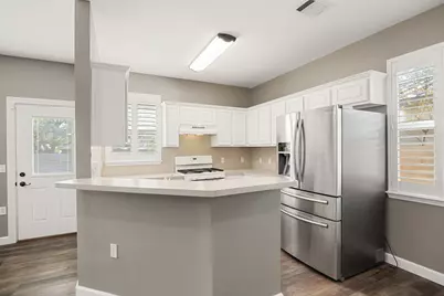 4805 Louis Avenue, Austin, TX 78721 - Photo 5