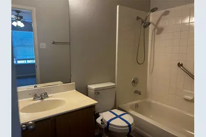 501 Texas Avenue, Round Rock, TX 78664 - Photo 19