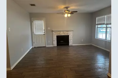 501 Texas Avenue, Round Rock, TX 78664 - Photo 5