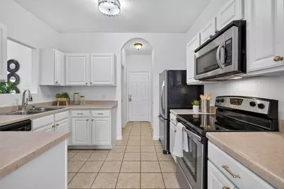 2522 Magin Meadow Drive, Austin, TX 78744 - Photo 9
