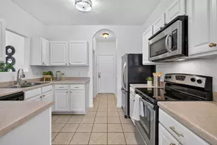 2522 Magin Meadow Dr, Austin, TX 78744 - Photo 9