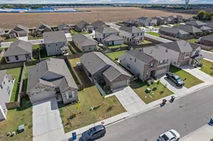222 Summit Dr, Lockhart, TX 78644 - Photo 27