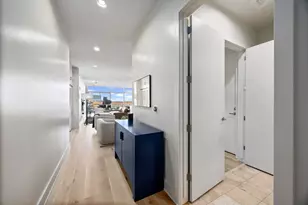 555 E 5th St, Austin, TX 78701 - Photo 5