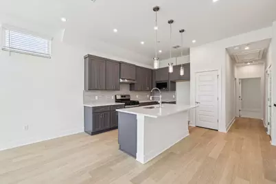 200 W 56th Street #5101, Austin, TX 78751 - Photo 5