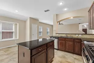 1729 Hidden Springs Path, Round Rock, TX 78665 - Photo 17