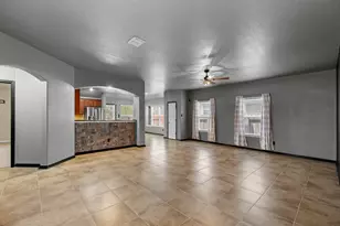 1729 Hidden Springs Path, Round Rock, TX 78665 - Photo 11
