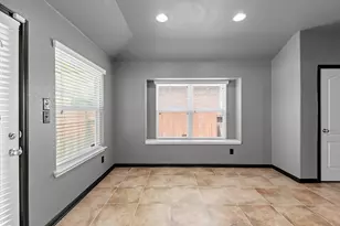 1729 Hidden Springs Path, Round Rock, TX 78665 - Photo 17