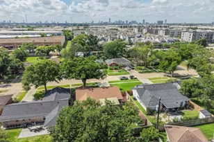 2523 Droxford Dr, Houston, TX 77008 - Photo 37