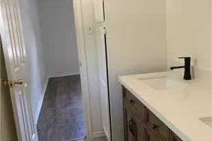 301 Taylor St, Smithville, TX 78957 - Photo 17