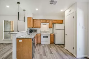 1402 Waterloo Tr, Austin, TX 78704 - Photo 7