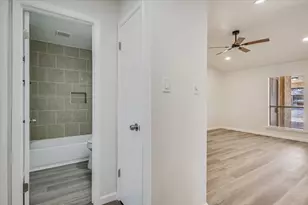 1402 Waterloo Tr, Austin, TX 78704 - Photo 9