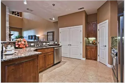 9122 Balcones Club Drive #6, Austin, TX 78750 - Photo 3