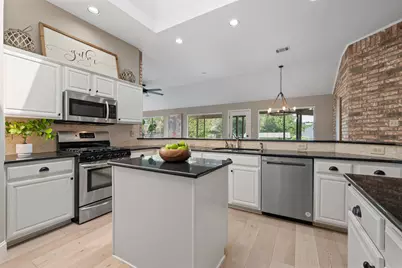 6104 Colina Lane, Austin, TX 78759 - Photo 11