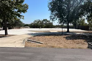 102 Pecan Dr, Mountain City, TX 78610 - Photo 1