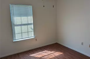 1109 N Bishop St, San Marcos, TX 78666 - Photo 11