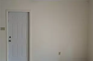 1109 N Bishop St, San Marcos, TX 78666 - Photo 3