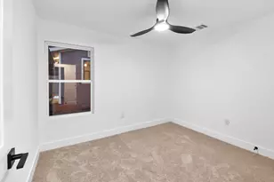 8305 Briarwood Ln, Austin, TX 78757 - Photo 31