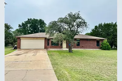 677 County Road 3081 Center, Lampasas, TX 76550 - Photo 1