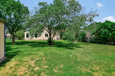701 W Custers Creek Bend, Pflugerville, TX 78660 - Photo 9