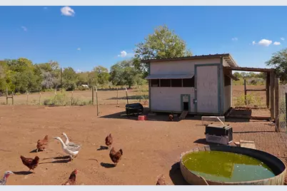 3995 County Road 405, Lexington, TX 78947 - Photo 25