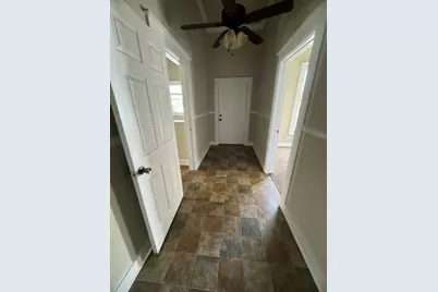 302 S Burleson Street, Kyle, TX 78640 - Photo 11