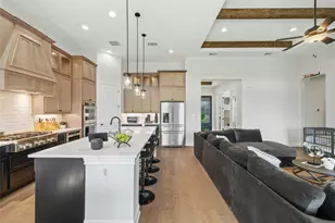 19612 Serenity Ln, Lago Vista, TX 78645 - Photo 11