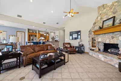 194 Gabriel Meadows Drive, Hutto, TX 78634 - Photo 11
