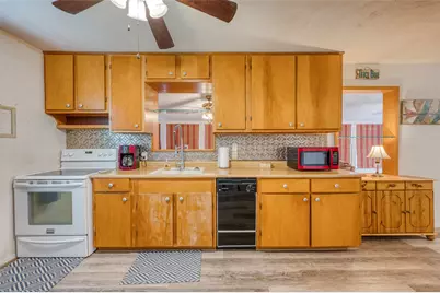 204 W Lakeshore Drive, Sunrise Beach Village, TX 78643 - Photo 11