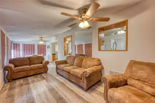 204 W Lakeshore Dr, Sunrise Beach Village, TX 78643 - Photo 9