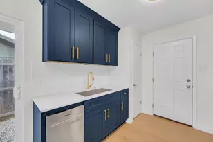 1008 Wilks Ave, Austin, TX 78752 - Photo 25