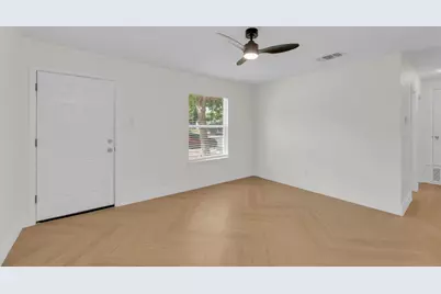 1008 Wilks Avenue, Austin, TX 78752 - Photo 21