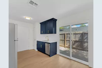 1008 Wilks Avenue, Austin, TX 78752 - Photo 3