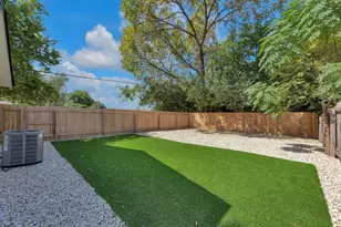 1008 Wilks Ave, Austin, TX 78752 - Photo 13