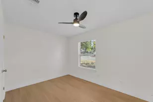 1008 Wilks Ave, Austin, TX 78752 - Photo 11