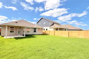 522 Lavender Crest Cove, Liberty Hill, TX 78642 - Photo 5