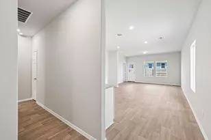 358 Golden Paint Trl, Liberty Hill, TX 78642 - Photo 5