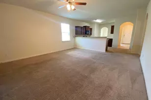 408 Farmer Ln, Jarrell, TX 76537 - Photo 9