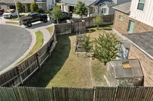 932 Medina Wy, Leander, TX 78641 - Photo 25