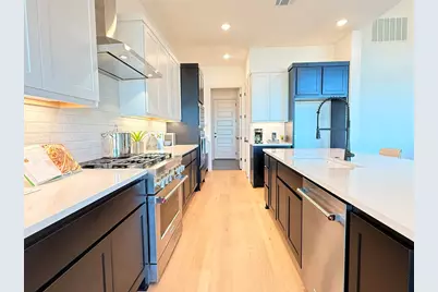 201 Shadow Drive, Liberty Hill, TX 78642 - Photo 5