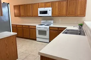 318 Crockett Loop, Georgetown, TX 78633 - Photo 11