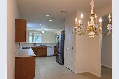 318 Crockett Loop, Georgetown, TX 78633 - Photo 9