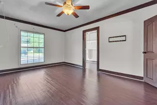 5000 Fontenay Dr, Austin, TX 78744 - Photo 13