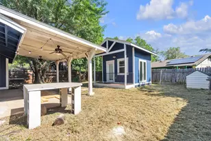 5000 Fontenay Dr, Austin, TX 78744 - Photo 21