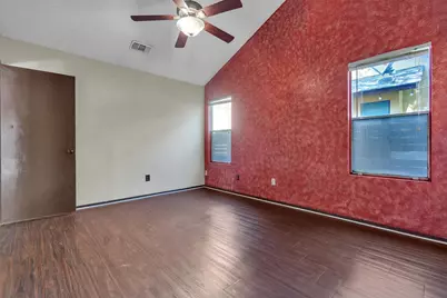 5000 Fontenay Drive, Austin, TX 78744 - Photo 9